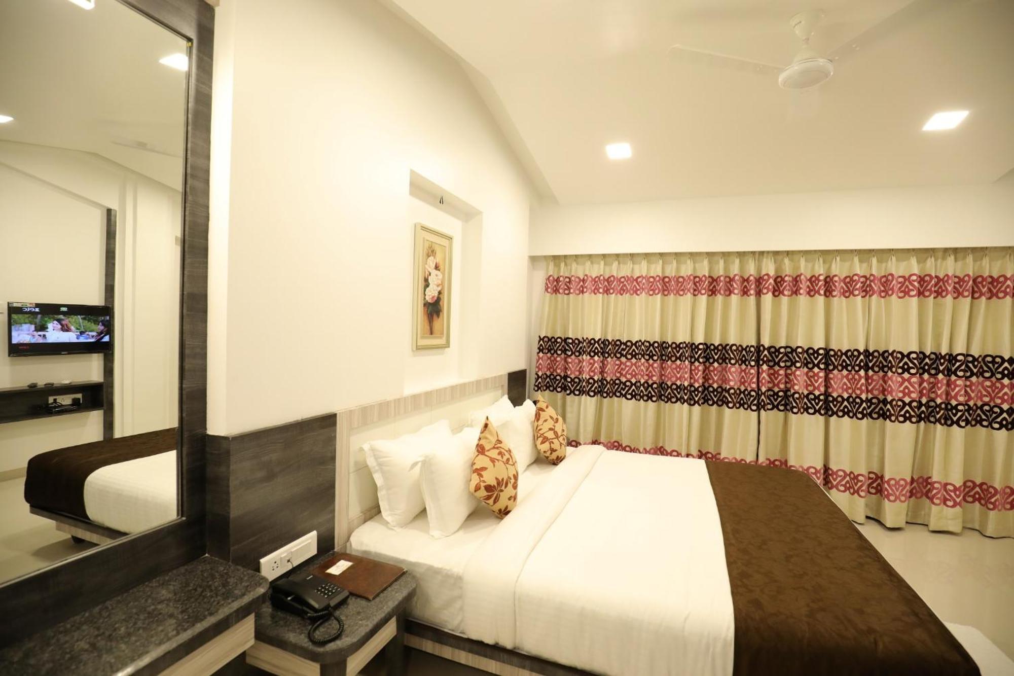 Imperial Grande Resort Lonavala Exterior photo