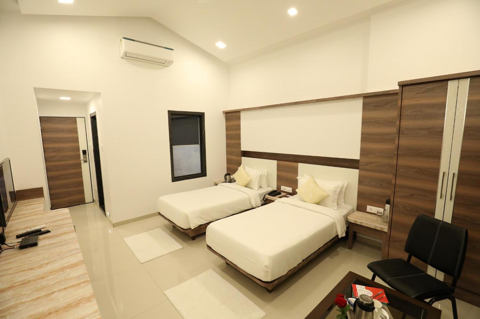 Imperial Grande Resort Lonavala Exterior photo